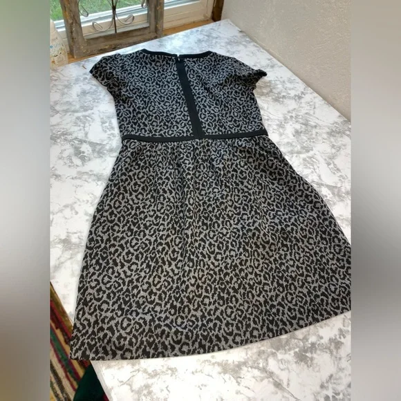 Loft Black & Gray Leopard Print Fit & Flare Dress Size 0 XSmall - Picture 11 of 17